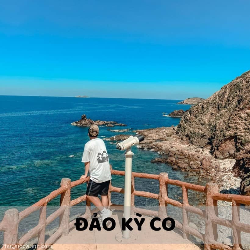 Alt:  Bãi Kỳ Co với nước biển trong vắt nhìn thấy đáy
