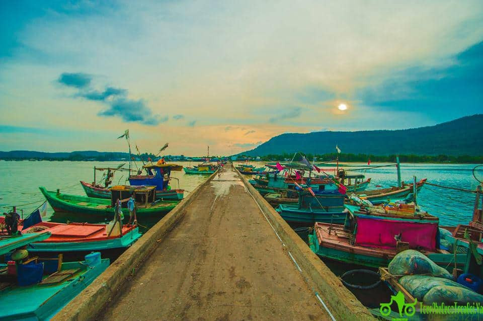 Cầu cảng Hàm Ninh