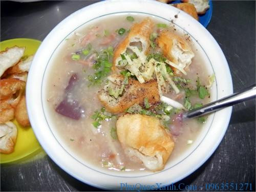 Nồi cháo mực thơm ngon