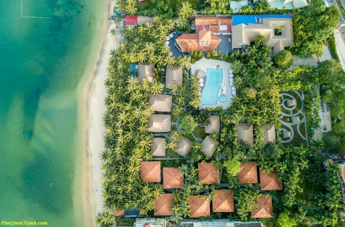 Top 10 Khách Sạn Phú Quốc Có Bãi Biển Riêng Gần Trung Tâm Dương Đông