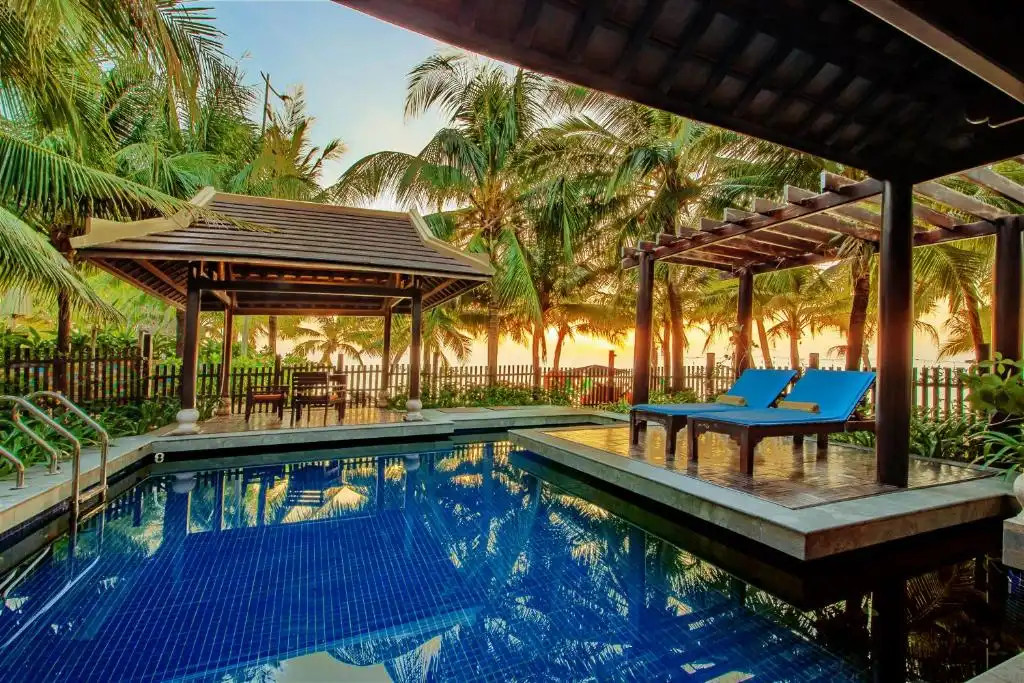Anja Beach Resort &amp; Spa Phu Quoc với thiết kế hiện đại và hồ bơi riêng