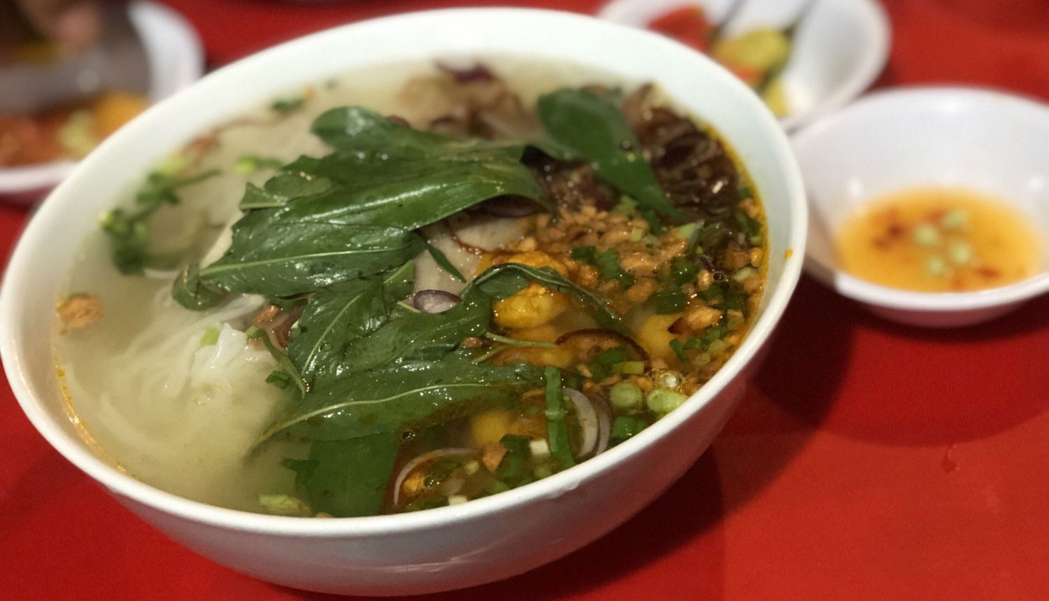 Ăn gì ở Phú Quốc? Thử ngay 20 món đặc sản nhất định phải thử khi đến Đảo Ngọc