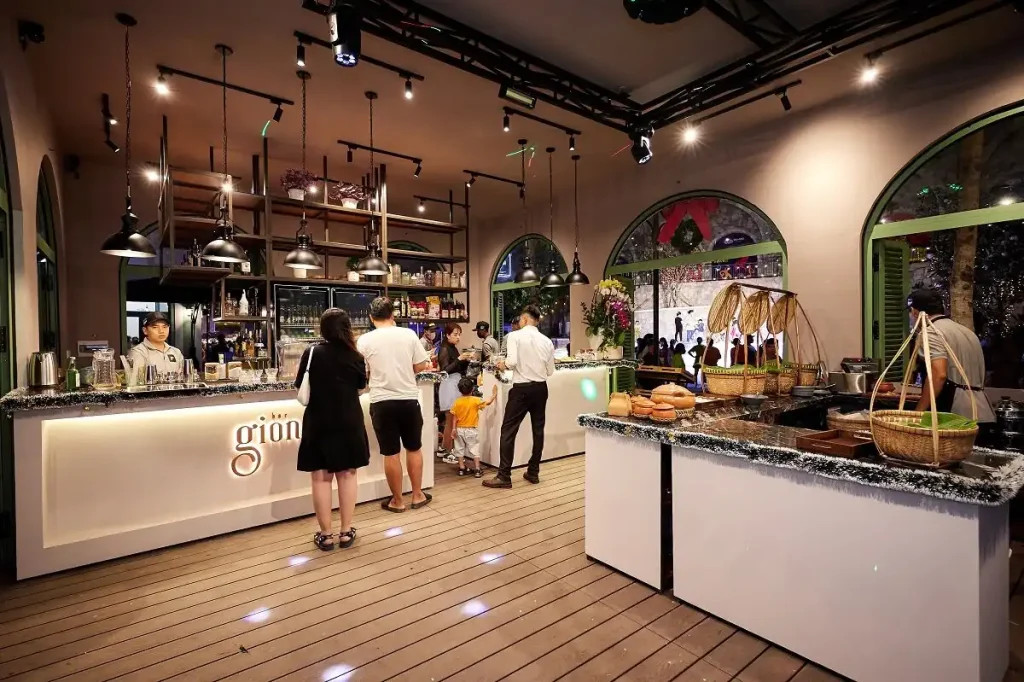 Giòn Bar – Thị Trấn Hoàng Hôn