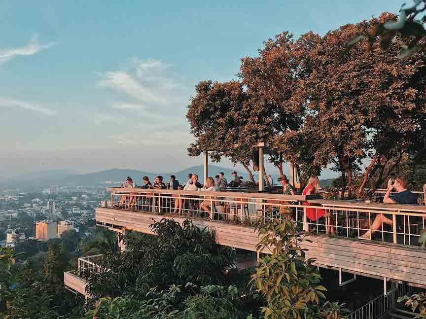 Chuồn Chuồn Bistro
