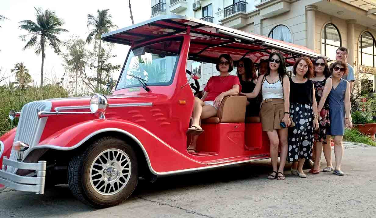 Xe điện tham quan du lịch Phú Quốc